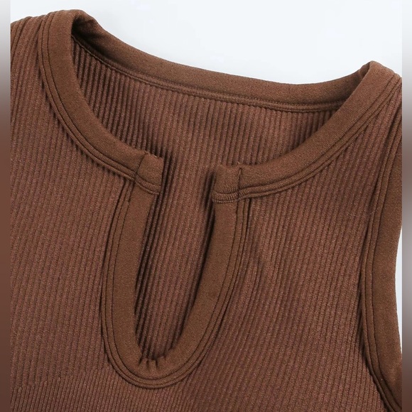 NWOT 2 Piece Brown Ribbed Workout Set - Picture 6 of 9